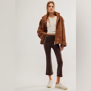 FRAME Jetset Mini Crop in coated Espresso